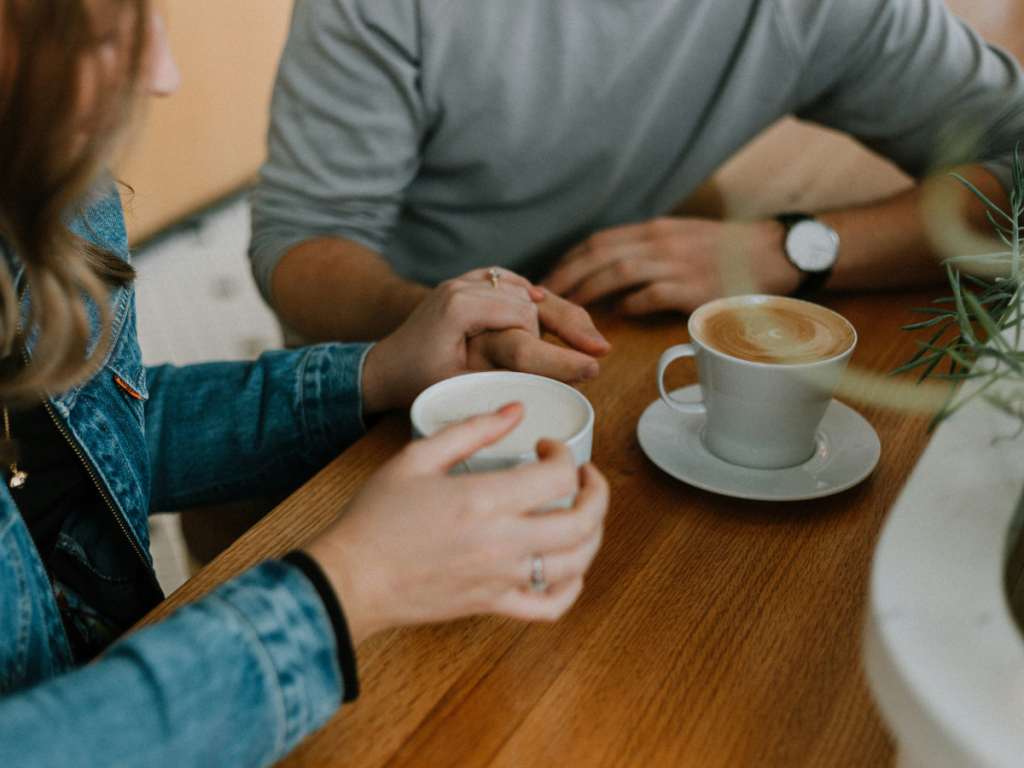 activación conductual en una conversación de café